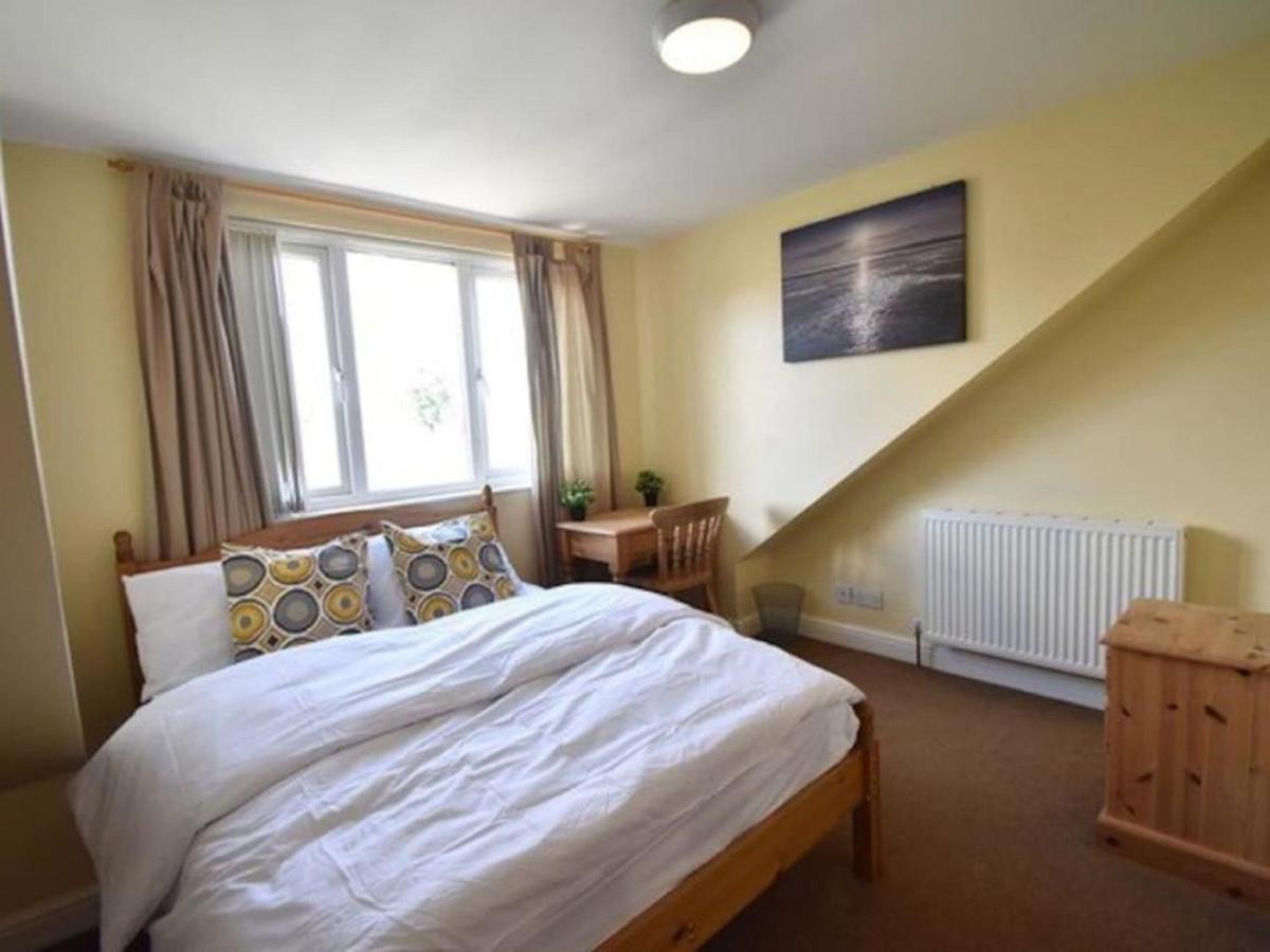 Relaxing In Near Botanical Garden Holiday home Sheffield